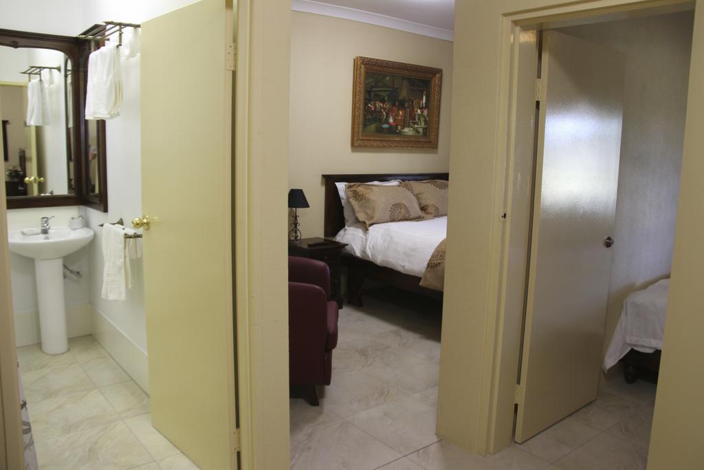 Overlander Homestead Motel Roma Szoba fotó